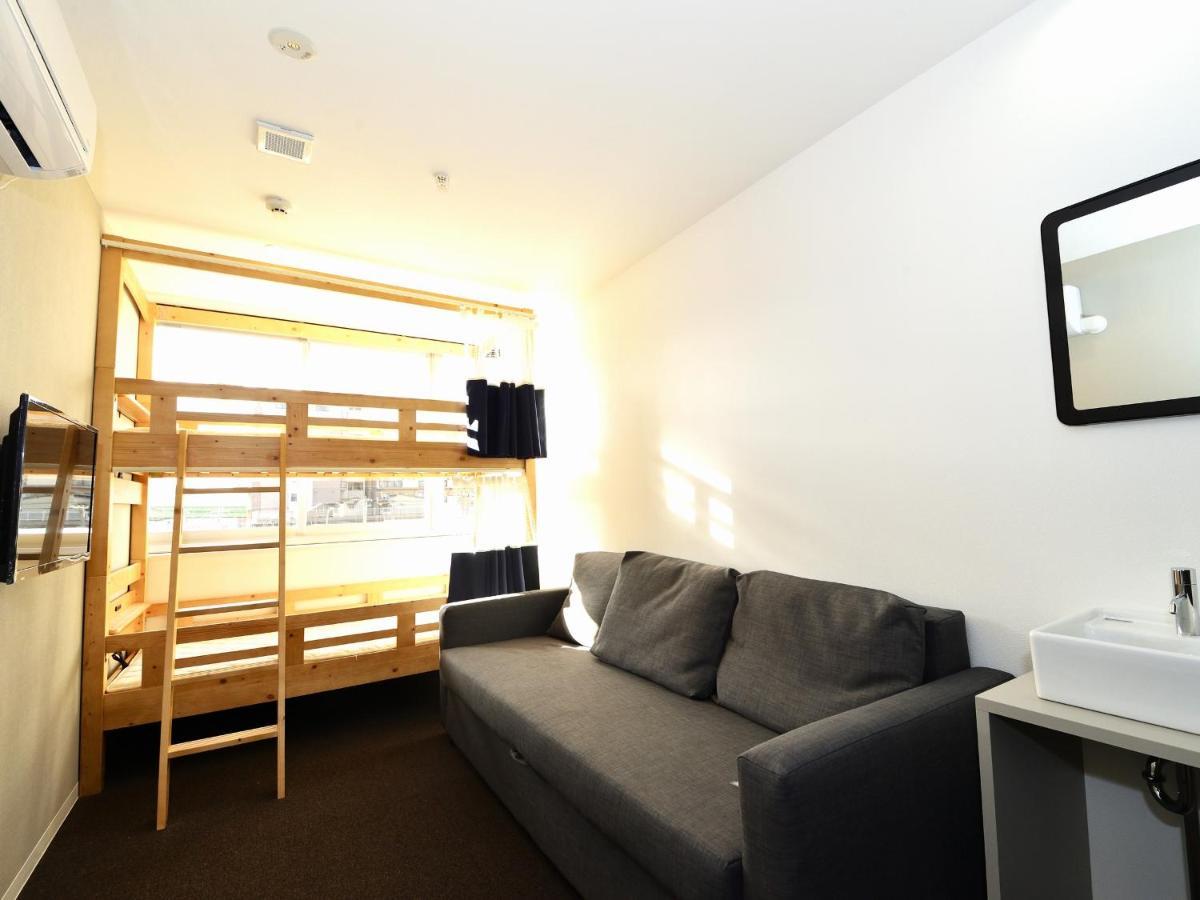 Very Hostel Namba Osaka Buitenkant foto